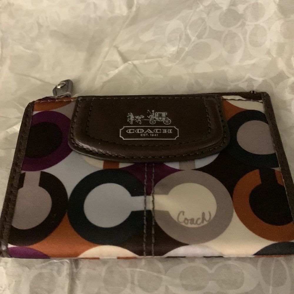 Coach Keychain Wallet - Picture 6 of 16
